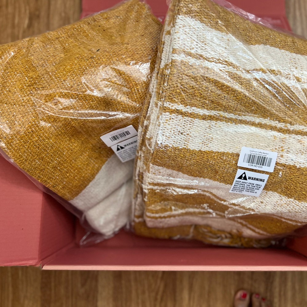 2x NWT Sundream Coffee Blanket Sunrise Color Block & Sunnyside Plaid (Gold)